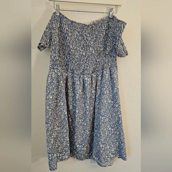 Floral Blue Dress - Picture 2 of 4